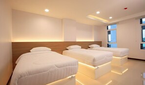 Chambre Triple Standard, 3 lits une place, service de ménage | Spa