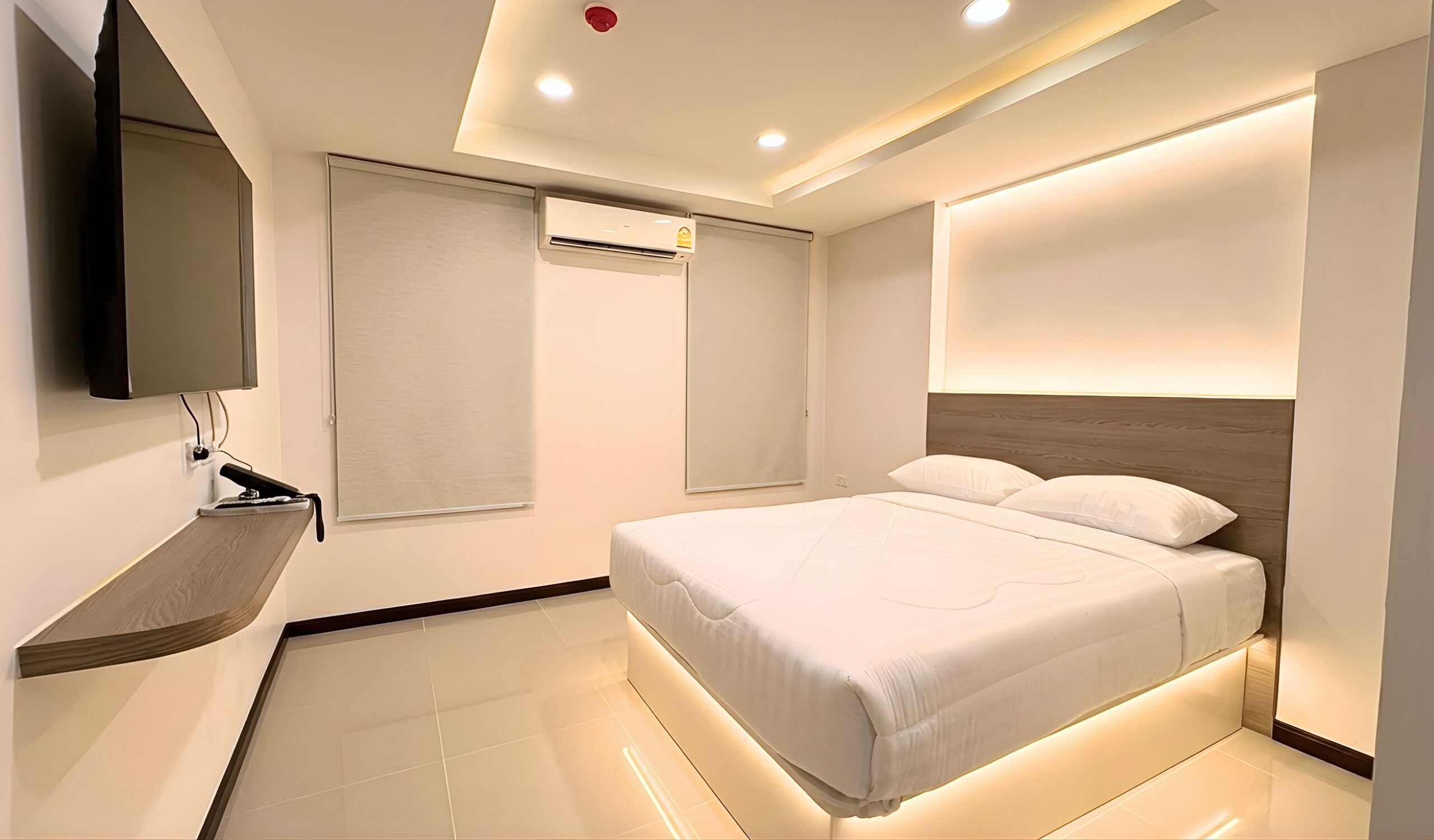 Chambre Standard, 1 grand lit, non-fumeurs, service de ménage