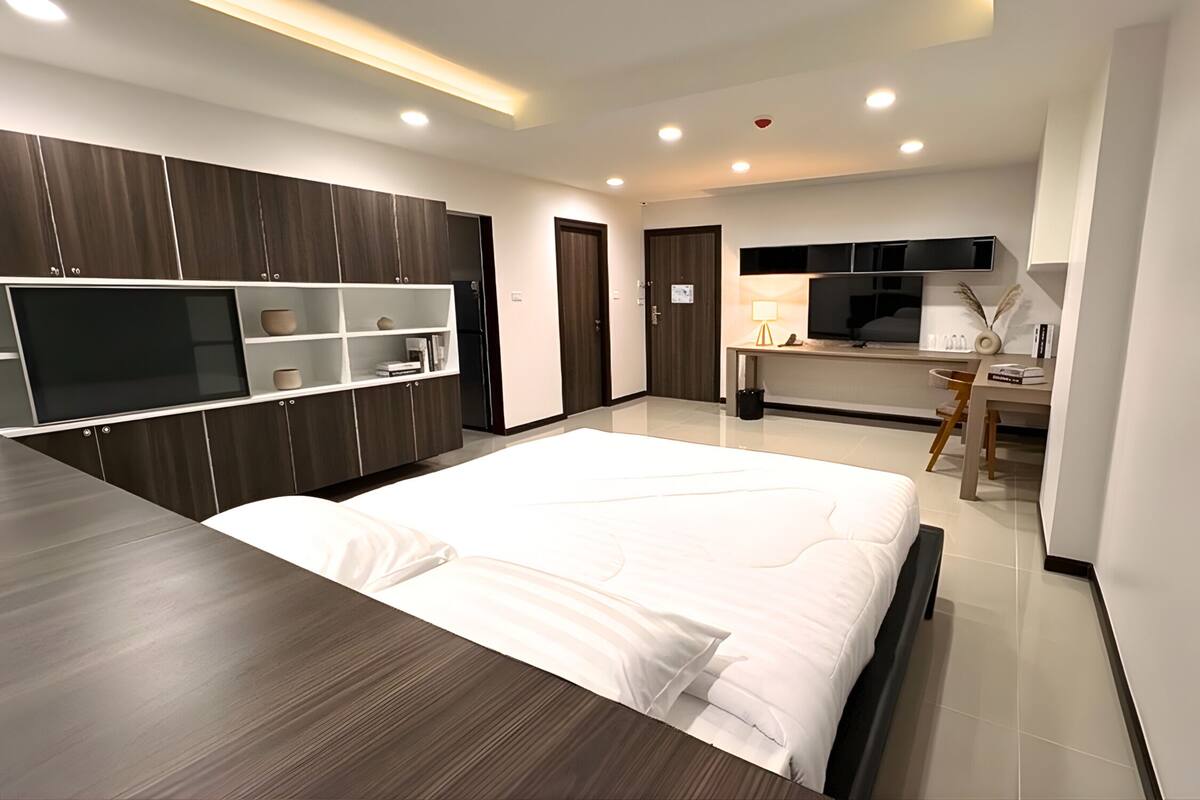 Suite Studio Supérieure, 1 très grand lit, service de ménage