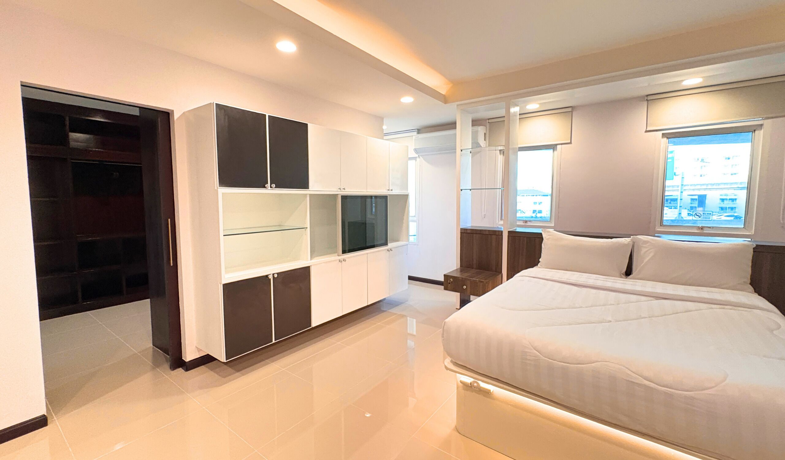 Suite Studio Affaires, 1 grand lit, service de ménage