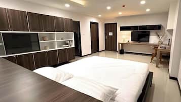 Superior Studio Suite, 1 King Bed, Housekeeping