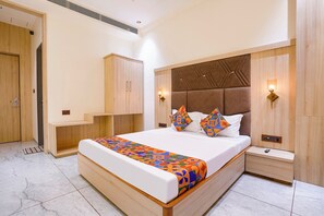 Premium Room | Egyptian cotton sheets, premium bedding, in-room safe, free WiFi