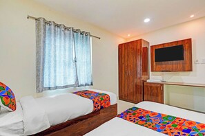 Egyptian cotton sheets, premium bedding, in-room safe, free WiFi - Fabhotel Ultra Stay (Bhubaneshwar)