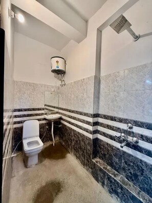 Bathroom - Fabhotel Sky Sector 76 (Gurgaon)