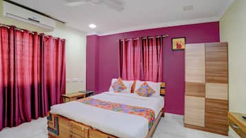 Deluxe Room | Egyptian cotton sheets, premium bedding, in-room safe, free WiFi