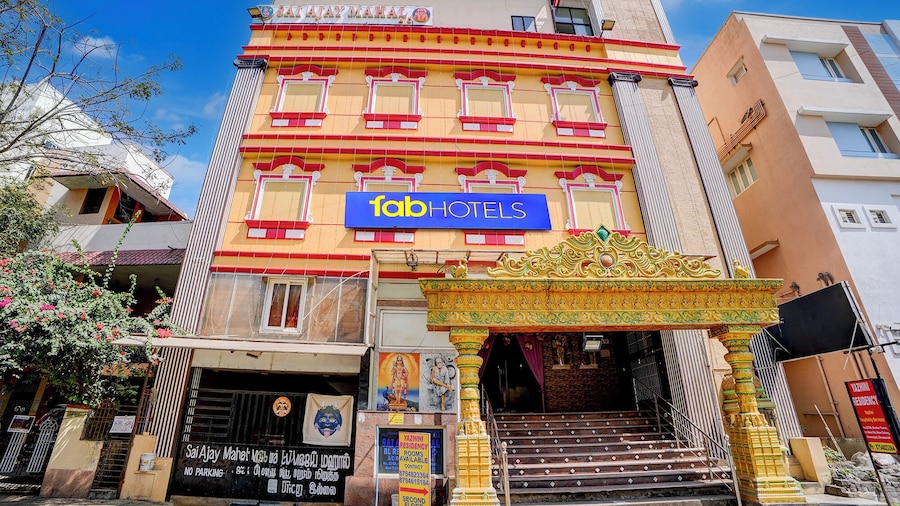 Fabhotel Yazhini Residency