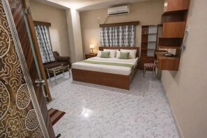 Room - Via Safehome Guest House (Kolkata)