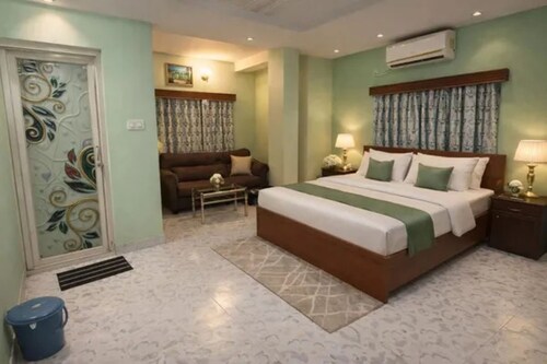 Via Safehome Guest House