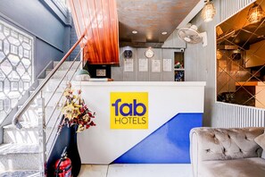Reception - Fabhotel Nm (Mumbai)