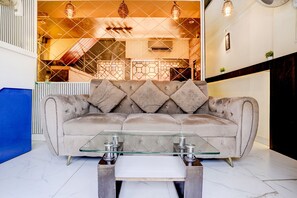 Lobby sitting area - Fabhotel Nm (Mumbai)