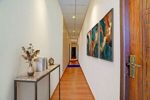 Lobby - Via Yazhini Hospitality Services (Chennai)
