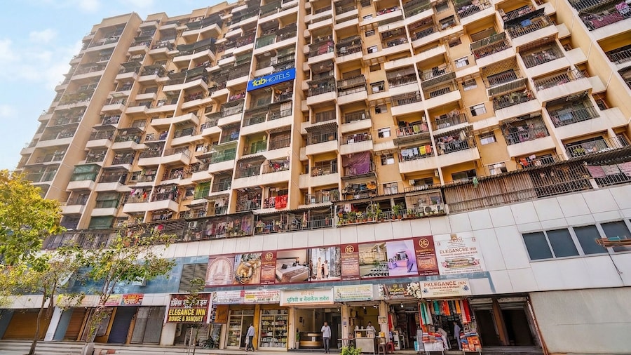 Fabhotel Elegance Inn