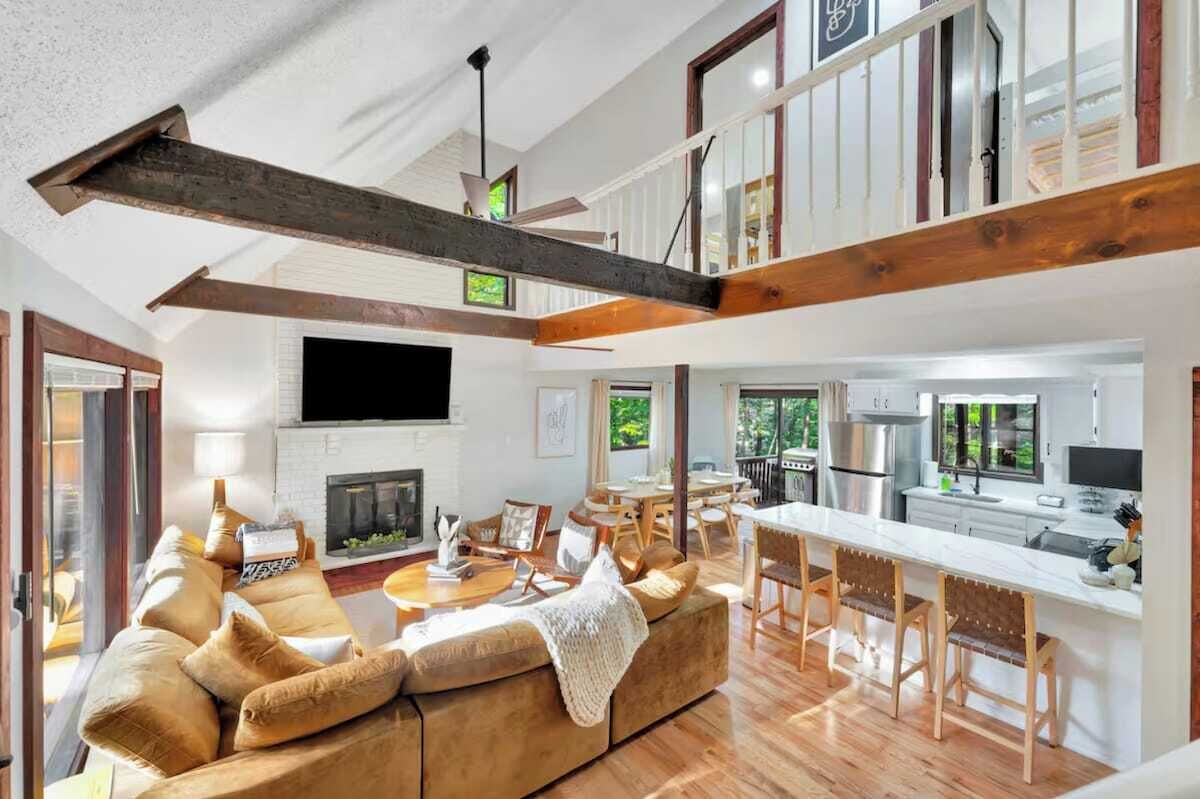 Smart TV, fireplace, table football