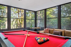 Games room - Private Poconos Retreat! HotTub, GameRoom, FirePit (Tobyhanna)