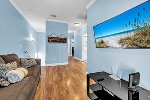 TV - Beach Tram-Resort Pool-CoCo Bliss (Destin)