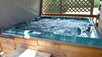 Idromassaggio all'aperto