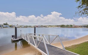 Beach nearby - Vita by Khove (Palm Beach)