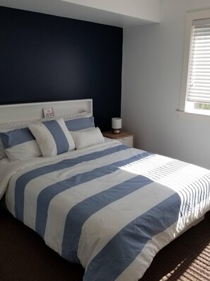 Room - COZY & COMFY SUITE IN LANGFORD . Pet-Friendly! (Victoria)