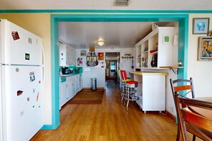 Interior - RA230, Pet Friendly, Fenced Backyard, Charcoal Grill, Old Town Port A (Port Aransas)