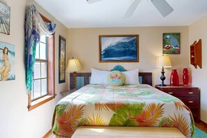 3 bedrooms, free WiFi, bed sheets - RA230, Pet Friendly, Fenced Backyard, Charcoal Grill, Old Town Port A (Port Aransas)