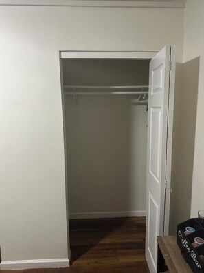 Interior - Serene 1-bedroom house with AC in charming Atlanta (Atlanta)