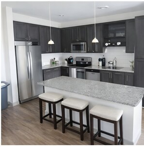 Private kitchen - Comfy Condo w/Private Driver for Masters Week! Walk to Riverfront and SRP Park. (North Augusta)