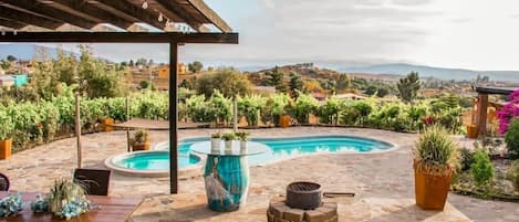 Khu ẩm thực ngoài trời