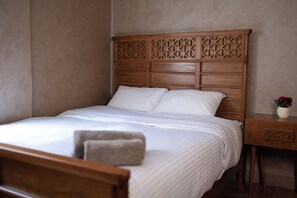 2 habitaciones, tabla de planchar con plancha, internet y ropa de cama 