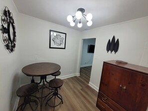 Dining - Prime Location-2-bedroom house close to Downtown, UGA and the Firefly Trail (Athens)