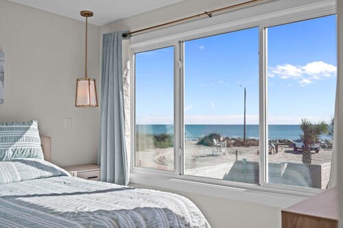 Remodeled Soothing 2-bedroom condo on Carolina Beach