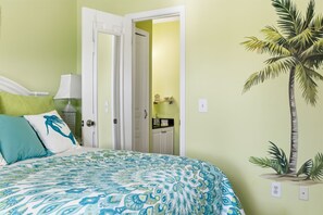 Desk, iron/ironing board, travel cot, free WiFi - Family Traditions - Classic 3BR w/ Heated Pool (Walk to Beach) (North Myrtle Beach)