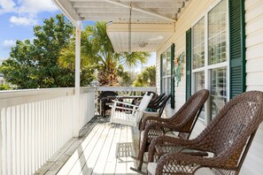 Property grounds - Family Traditions - Classic 3BR w/ Heated Pool (Walk to Beach) (North Myrtle Beach)
