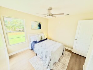 Room - 3-bedroom, 2 living,1 office house in awesome NW San Antonio near Medical Center (San Antonio)