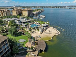 Exterior - Spacious 3BR Condo | Dual Kitchens | Pool +Hot Tub (Horseshoe Bay)