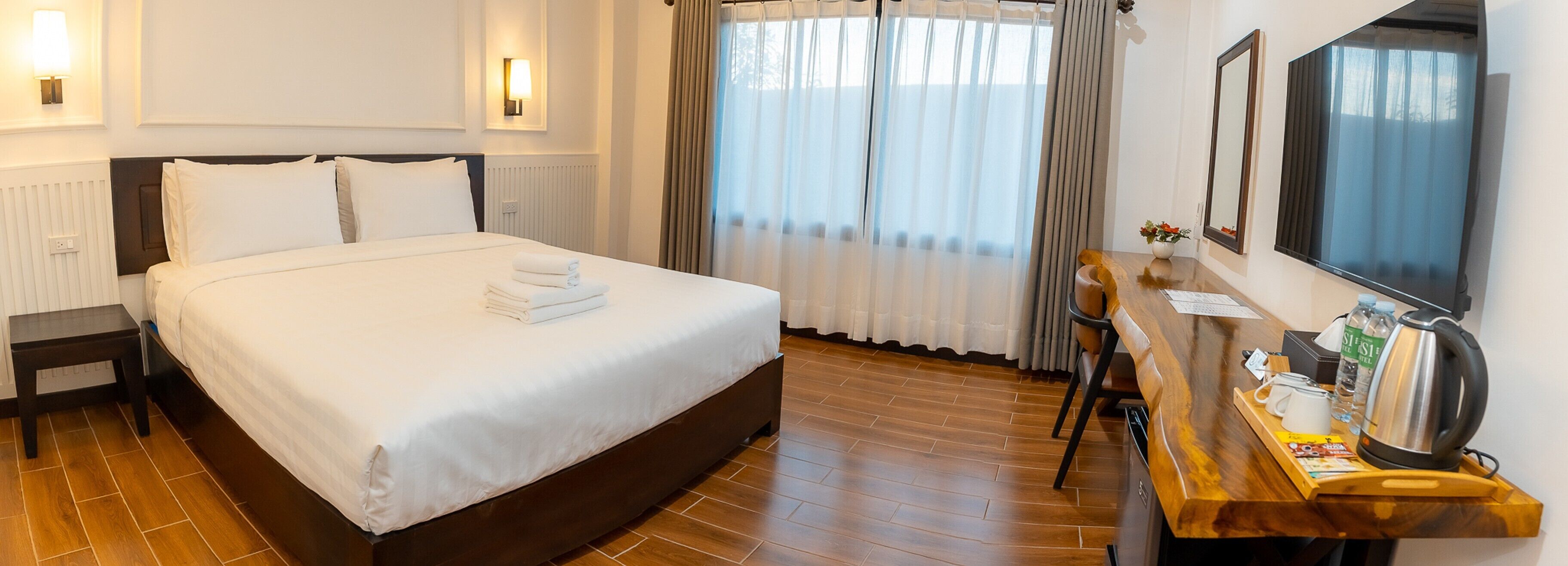 Quarto casal clássico, vista para o jardim