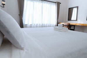 Deluxe Double Room, Garden View | Desk, free WiFi, bed sheets - RS1 Hotel (Vientiane)