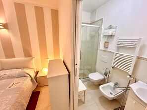 Dusche, Bidet