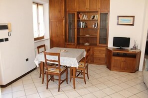 Dining - Lovely three-room apartment with garden in the center (Numana)