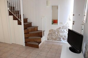 Interior - Delightful quaint downtown skyline (Numana)