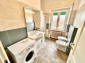 Shower, bidet - Brand new one-bedroom apartment with terrace (Numana)