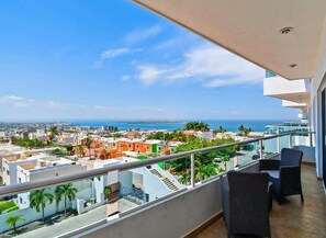 Terrace/patio - Oceanview Balcony, BBQ Lounge, Near Malecon (La Paz)