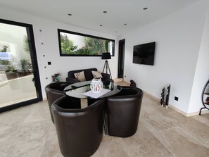 Interior - Wonderful and chic villa for 6 people with swimming pool (LES ISSAMBRES)