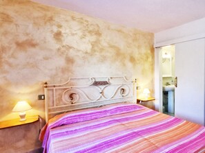 1 bedroom, WiFi - ELIANTO - CASETTA 2 GIRASOLE (Capoliveri)