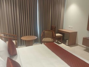 Deluxe Double Room - Kottayam Grand Hotel -Convention Centre (Arpookara)