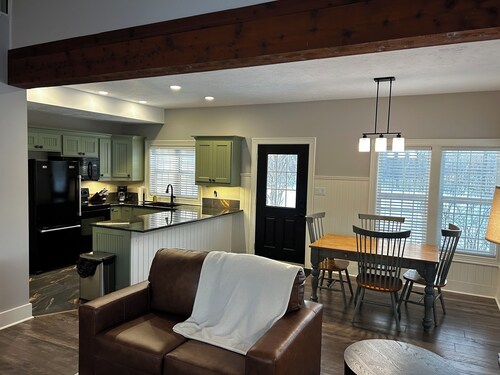 NEW LISTING - Charming, modern-rustic cabin at Fowler Lake, SK