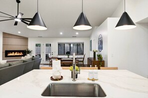 Dining - Epic Sedona Stay! Heated pool/Spa/YogaStudio/Games (Sedona)