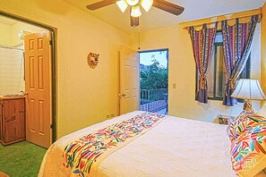 1 bedroom, iron/ironing board, WiFi, bed sheets - Beachside Bliss, Suite 1 Block from Malecon (La Paz)