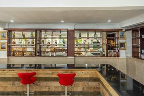 Bar (on property) - Grand Melka Hotel (Buleleng)