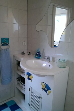 Bathroom - Ferienbungalow auf Gartengrundstück by Interhome (Bad Doberan)