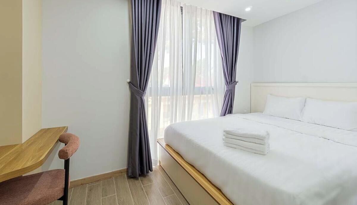 Basic Room, City View